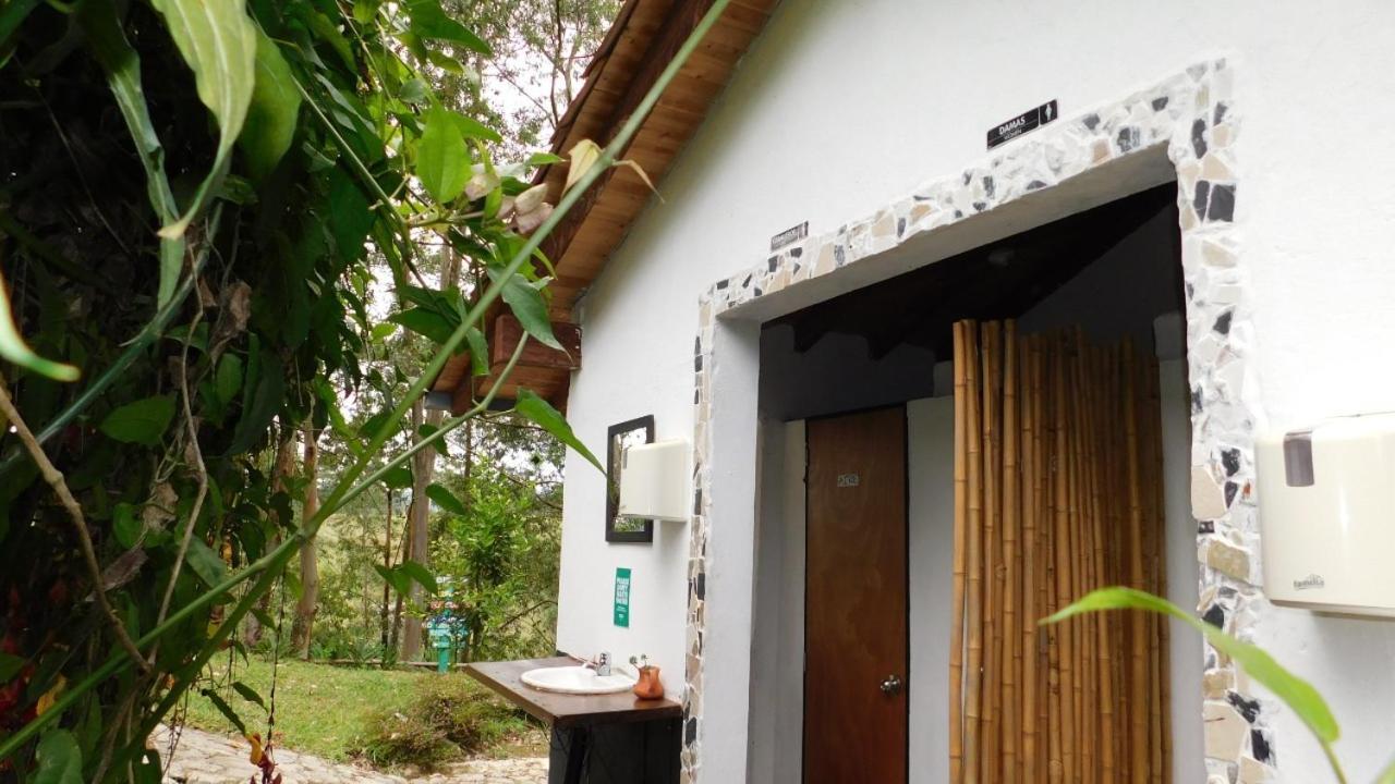 Bacoa Hostel Guatapé Extérieur photo