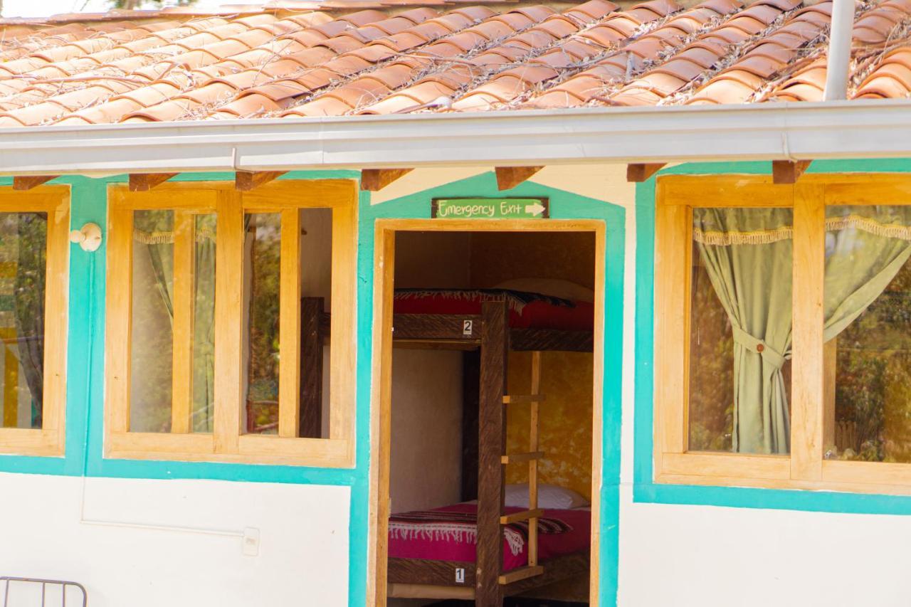 Bacoa Hostel Guatapé Extérieur photo