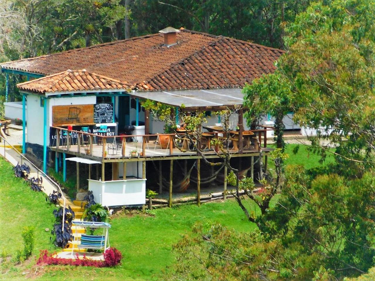 Bacoa Hostel Guatapé Extérieur photo